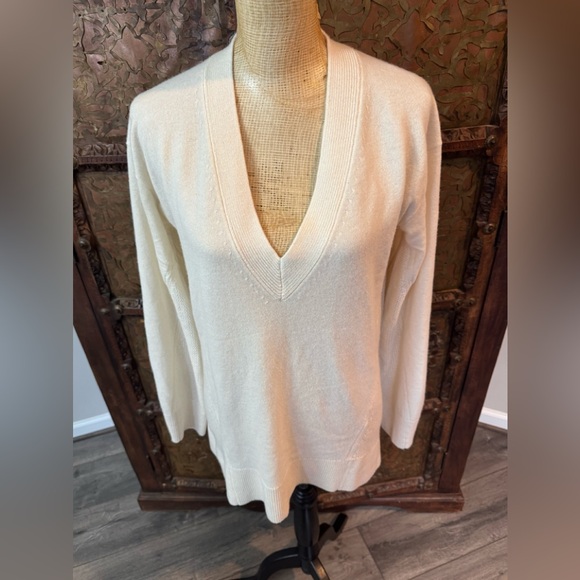 rag & bone Sweaters - Rag & Bone Elegant Cream V-Neck Women's cashmere Sweater S/P